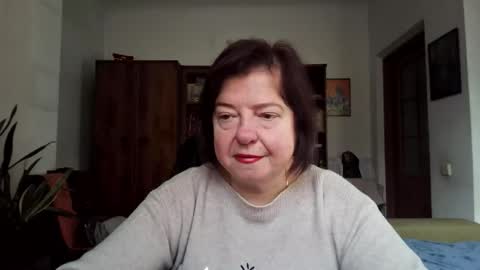 Snapshot of violetpulse chatting on 12-22-25, 09:28 violetpulse online show from 12-22-25, 09:28