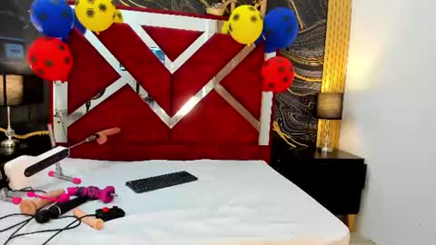 Snapshot of violetrose_as chatting on 06-19-26, 08:23 Violet Rose online show from 06-19-26, 08:23