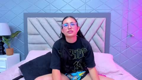 Violet Rousse online show from 02-10-25, 03:53