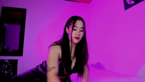 Snapshot of violetsalvatore chatting on 12-26-24, 05:37 Violet salvatore online show from 12-26-24, 05:37