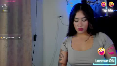 Snapshot of violetsalvatore chatting on 04-15-26, 04:30 Violet salvatore online show from 04-15-26, 04:30