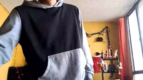 Violet777  online show from 12-17-25, 12:44