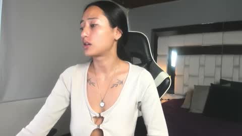 violetskinny online show from 12-04-25, 07:44