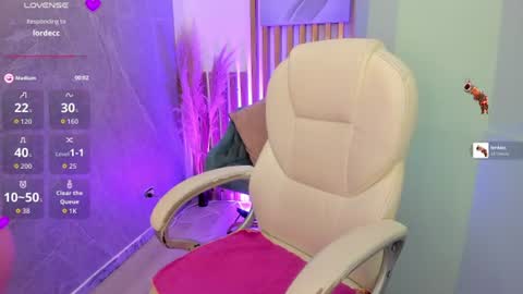 Snapshot of violetsky1_ chatting on 07-02-26, 05:24 VioletSky online show from 07-02-26, 05:24