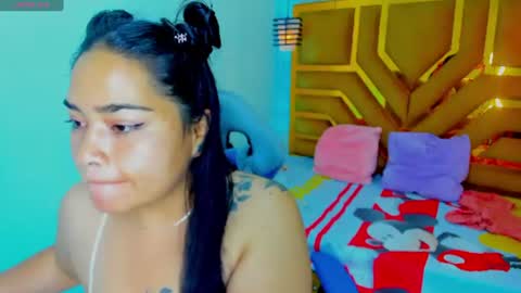 Snapshot of violett_cinnamon chatting on 06-22-26, 11:07 Violeta online show from 06-22-26, 11:07