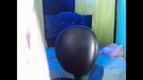 Snapshot of violetta_dreams chatting on 03-01-26, 01:07 violetta_dreams online show from 03-01-26, 01:07