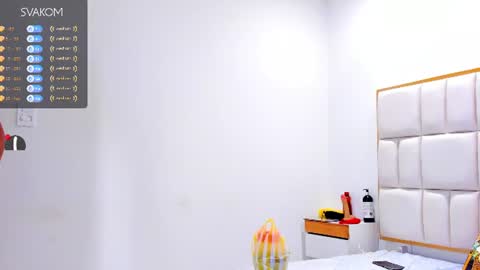 Snapshot of violetta_foxx1 chatting on 06-13-26, 11:57 violeta online show from 06-13-26, 11:57