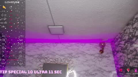 Snapshot of violetta_jhonson_v chatting on 01-18-25, 01:29 Violetta online show from 01-18-25, 01:29