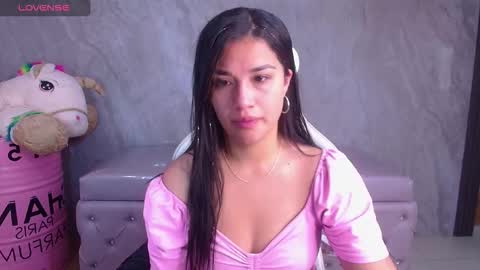 Snapshot of violetta_jhonson_v chatting on 11-19-25, 03:50 Violetta online show from 11-19-25, 03:50