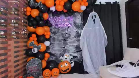 Snapshot of violetta_pretty chatting on 10-22-25, 08:19 violetta_pretty online show from 10-22-25, 08:19