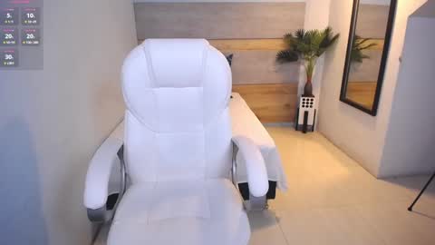 Snapshot of violetta_rainbow chatting on 01-09-25, 10:09 Violetta online show from 01-09-25, 10:09