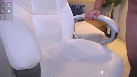 Violetta online show from 01-25-25, 10:51