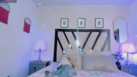 Snapshot of violettaa_stone chatting on 03-31-26, 04:46 Violettaa online show from 03-31-26, 04:46