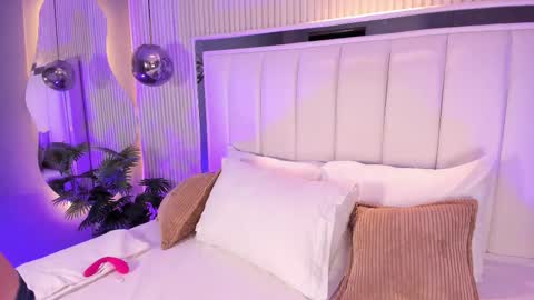 Snapshot of violettacolinss chatting on 02-03-26, 11:37 violettacolinss online show from 02-03-26, 11:37