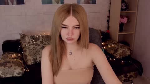 Snapshot of violettaotis chatting on 12-30-24, 11:37 ViolettaOtis online show from 12-30-24, 11:37