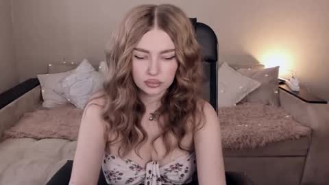 Snapshot of violettaotis chatting on 02-10-25, 11:25 ViolettaOtis online show from 02-10-25, 11:25