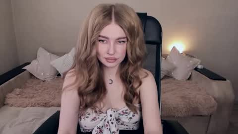 Snapshot of violettaotis chatting on 03-04-25, 11:19 ViolettaOtis online show from 03-04-25, 11:19