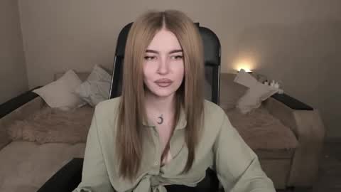 Snapshot of violettaotis chatting on 03-05-25, 03:07 ViolettaOtis online show from 03-05-25, 03:07