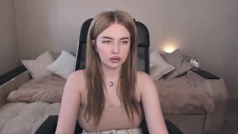 Snapshot of violettaotis chatting on 03-09-25, 11:36 ViolettaOtis online show from 03-09-25, 11:36