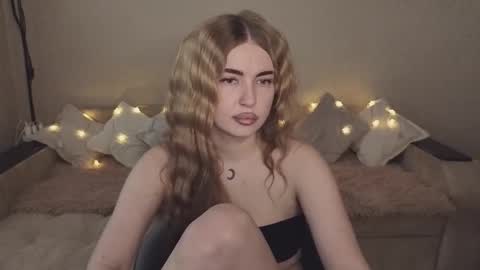 Snapshot of violettaotis chatting on 09-30-25, 01:49 ViolettaOtis online show from 09-30-25, 01:49