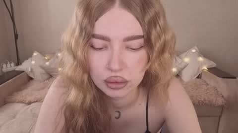 ViolettaOtis online show from 04-04-26, 11:40