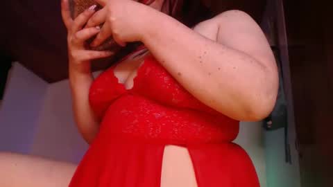 Snapshot of violettasexycam chatting on 12-18-24, 05:04 violetafetish online show from 12-18-24, 05:04