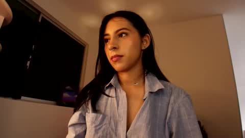 Snapshot of violettastars chatting on 09-30-25, 11:26 Violetta....Follow me in Twitter... online show from 09-30-25, 11:26