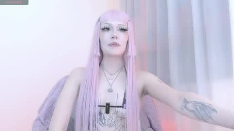Snapshot of violettbones chatting on 05-18-26, 05:24 Violett online show from 05-18-26, 05:24