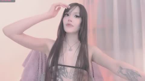 Snapshot of violettbones chatting on 08-01-26, 06:01 Violett online show from 08-01-26, 06:01