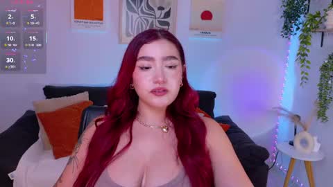 Snapshot of violettcastel chatting on 07-12-26, 12:01 Violett Castel online show from 07-12-26, 12:01