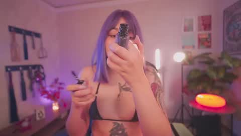 JULIE UWU online show from 07-06-26, 08:55