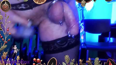 Snapshot of violetteminx chatting on 12-06-24, 12:45 Violette online show from 12-06-24, 12:45