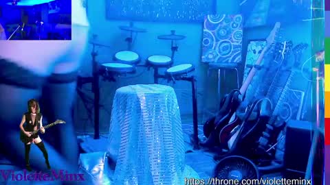 Snapshot of violetteminx chatting on 05-10-26, 06:18 Violette online show from 05-10-26, 06:18