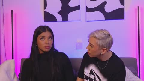 Snapshot of violettgrey_ chatting on 12-10-24, 05:39 Violet online show from 12-10-24, 05:39