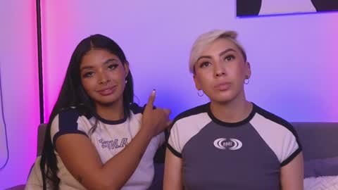 Snapshot of violettgrey_ chatting on 12-24-24, 07:06 Violet online show from 12-24-24, 07:06