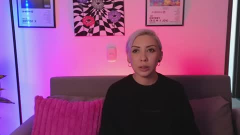 Violet online show from 05-17-26, 02:31