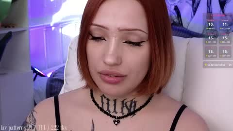 Snapshot of violetvio1ator chatting on 05-08-26, 04:01 Dommy mommy online show from 05-08-26, 04:01