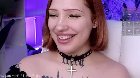 Snapshot of violetvio1ator chatting on 05-15-26, 01:40 Dommy mommy online show from 05-15-26, 01:40