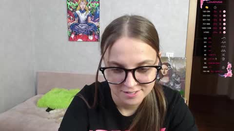 Snapshot of violetwin chatting on 09-29-25, 05:51 Violet online show from 09-29-25, 05:51