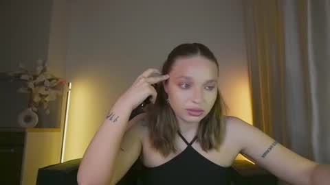 Violla online show from 06-15-26, 08:05