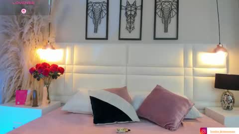 VIOLLET online show from 10-22-25, 09:25