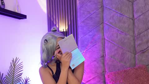 viollettebylyly online show from 04-08-26, 12:27