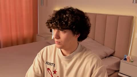 vip_person_ online show from 03-25-26, 07:14