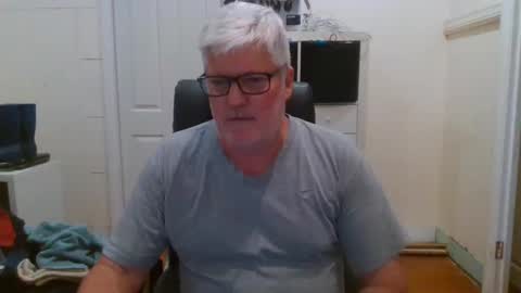 viper654321 online show from 01-01-25, 08:13