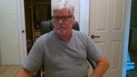 viper654321 online show from 03-11-26, 07:14