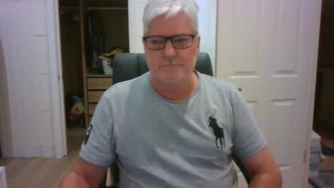 viper654321 online show from 05-10-26, 07:24