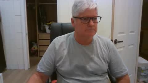 viper654321 online show from 05-18-26, 07:47
