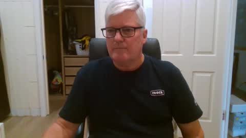 viper654321 online show from 05-19-26, 01:56