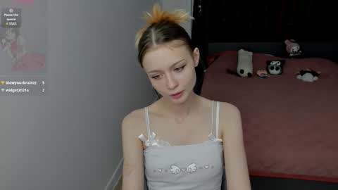 Snapshot of viraglow chatting on 11-25-25, 04:07 viraglow online show from 11-25-25, 04:07