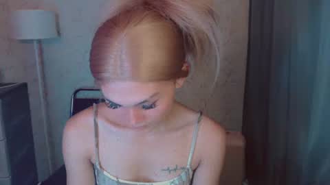 Pearl online show from 02-14-26, 02:30